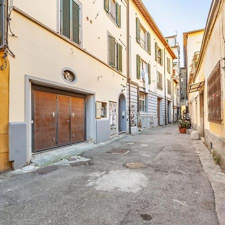 Pisa Central Studio Apartment Bagian luar foto